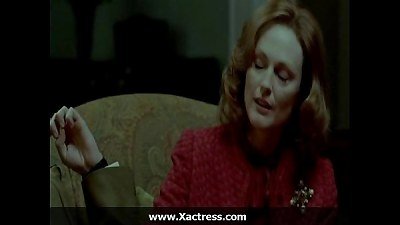 Julianne Moore the predominant mom