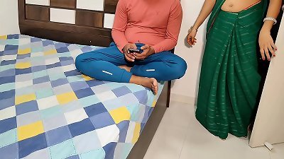 Komal's neighbor gave her sweets at home, then her husband left yummy water inside her in comeback